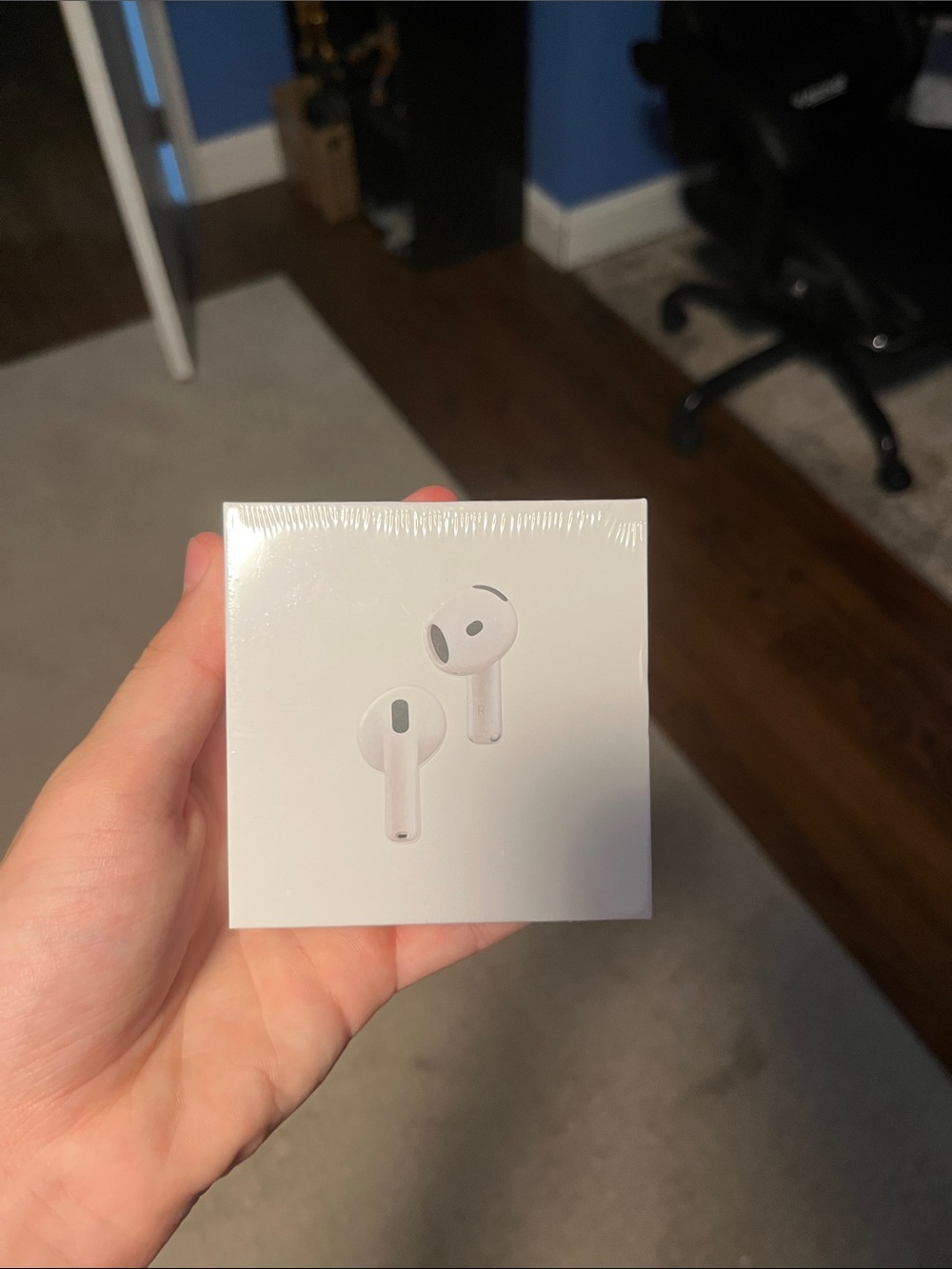 Apple White Wireless Earbuds with Charging Case